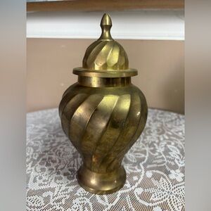Elegant Vintage Brass Urn with Lid